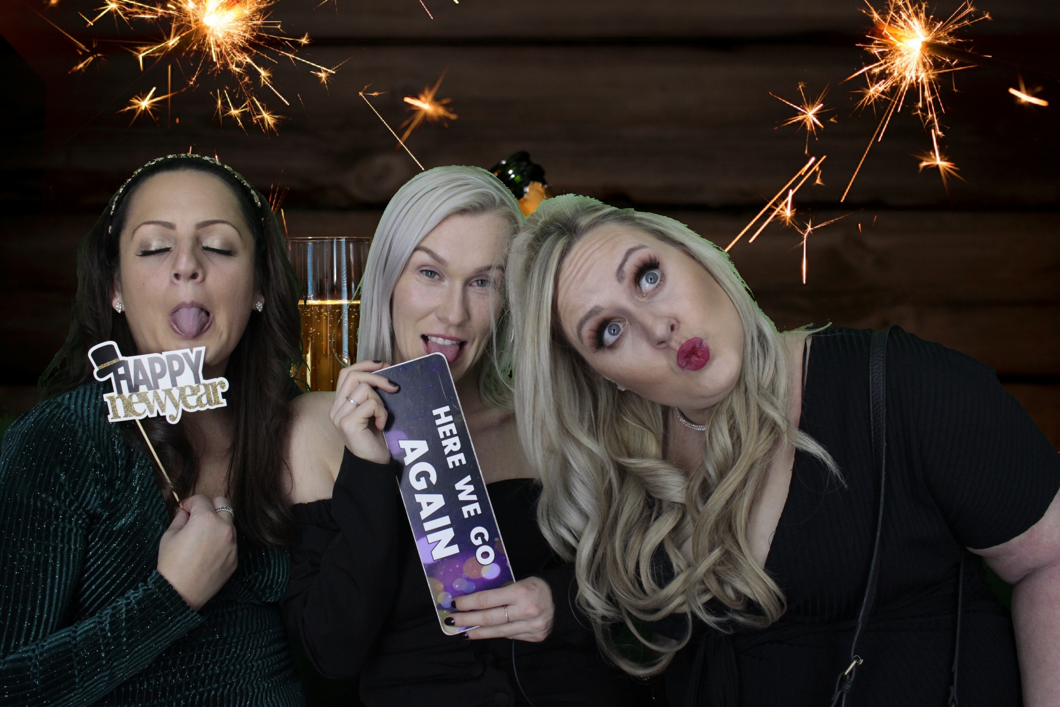 NYE Party | View more photos from the event at gallery.myphotoboothexperience.co.uk/u/MyPhotoBoothExperienceLtd/NYE-Party